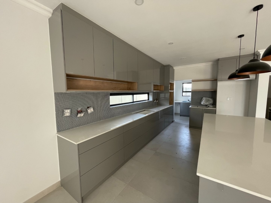 4 Bedroom Property for Sale in Sandown Western Cape